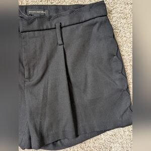 Banana Republic Black Pleated Ruffle Trim Shorts Size 4
